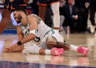 NBA季后赛今晚再迎强敌；费城76人门线救险；主帅态度：球迷炸锅；赛程密集仍需轮换的简单介绍-MK体育app